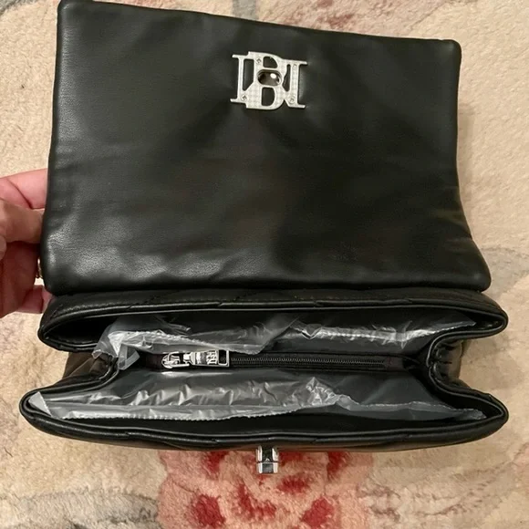 Badgley Mishka black vegan leather crossbody bag. NWT - Picture 5 of 9